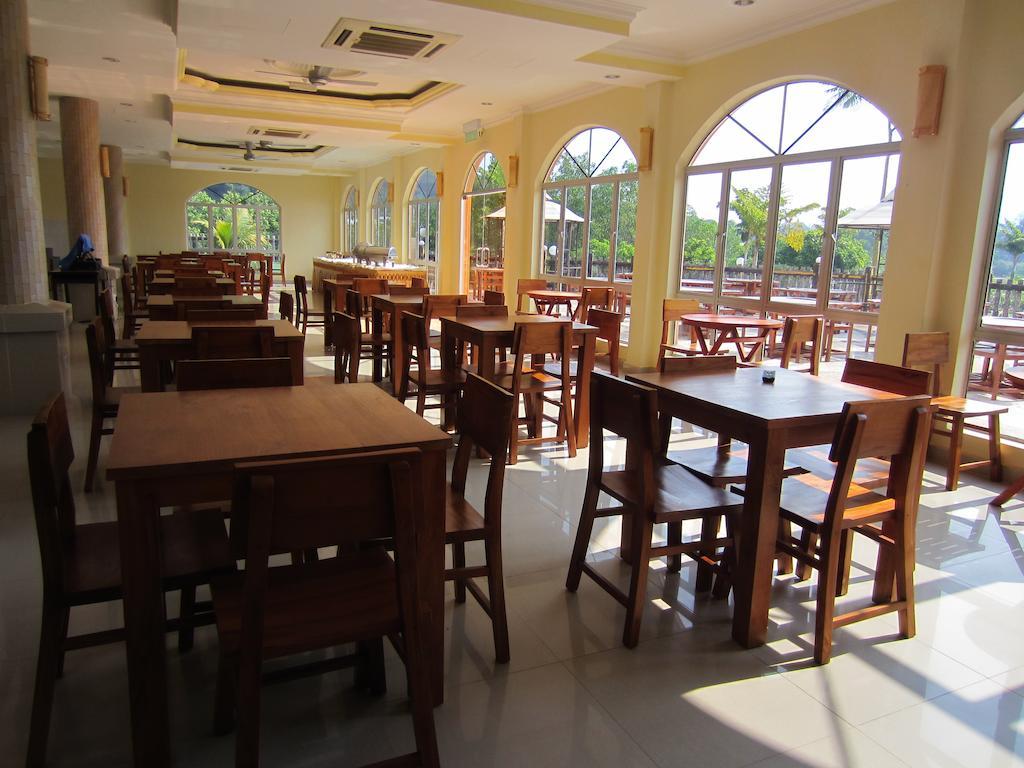 Yeob Bay Hotel & Resort Lumut Eksteriør billede